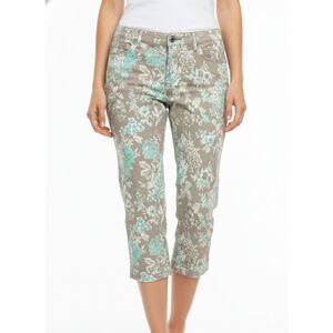 Bandolino Mandie Capri Women's size 8 Multi Color Denim jeans